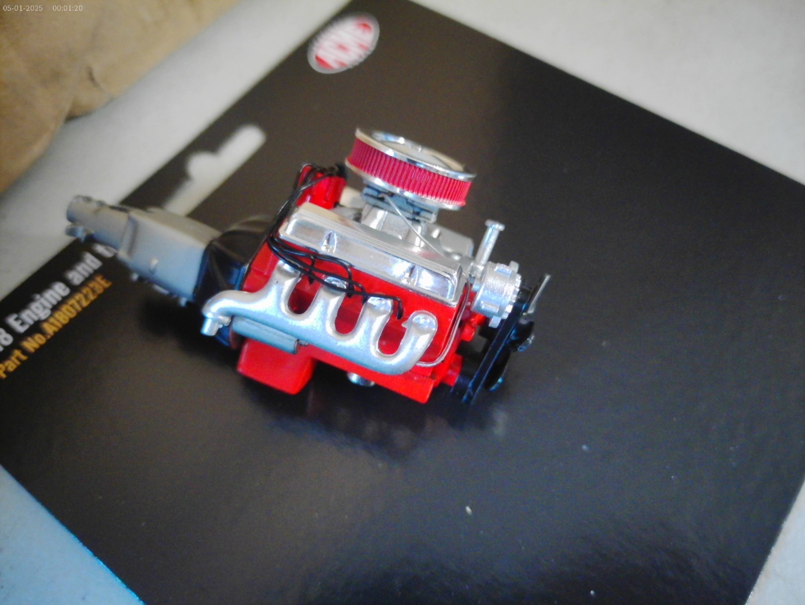 CHEVY SMALL BLOCK 350 ENGINE & TRANSMISSION COMPLETE 1:18 ACME A1807223E GMP