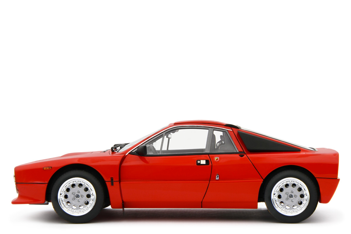 LAUDORACING-MODELS 1:18 Lancia 037 Rally Stradale 1982 LM185A