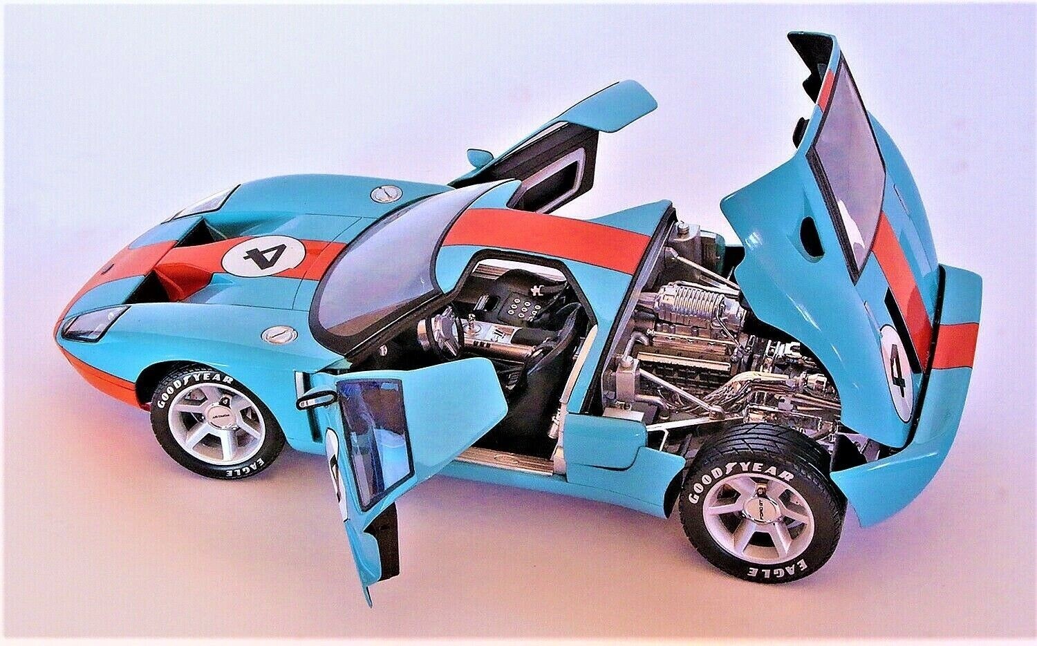 Ford GT40 Race Car Classic Custom Concept Model Hot Rod Carousel BLU 1:18