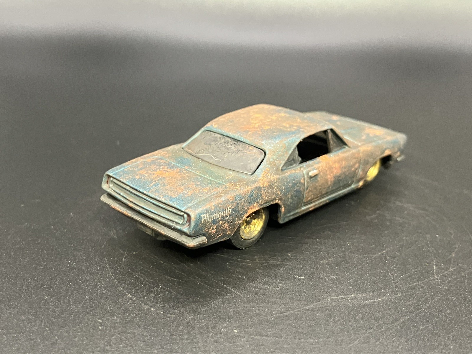 1968 Plymouth Barracuda Weathered Rusty Custom 1/64 Diecast Barn Find Hot Wheels