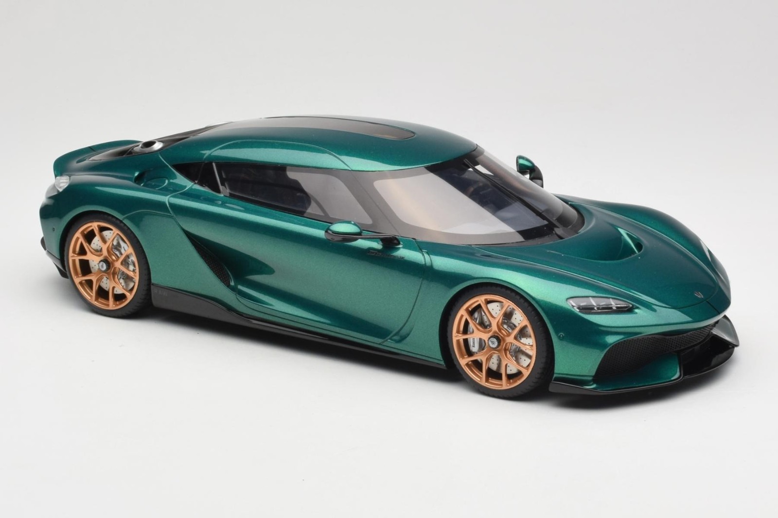 2024 Koenigsegg Gemera (GT888) Racing Green 1/18 scale model by GT Spirit (New)