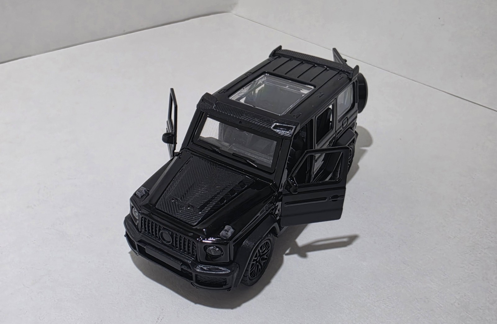 Mercedes-Benz G-Class Black Diecast SUV Model Car Opening Doors 1:36 Scale