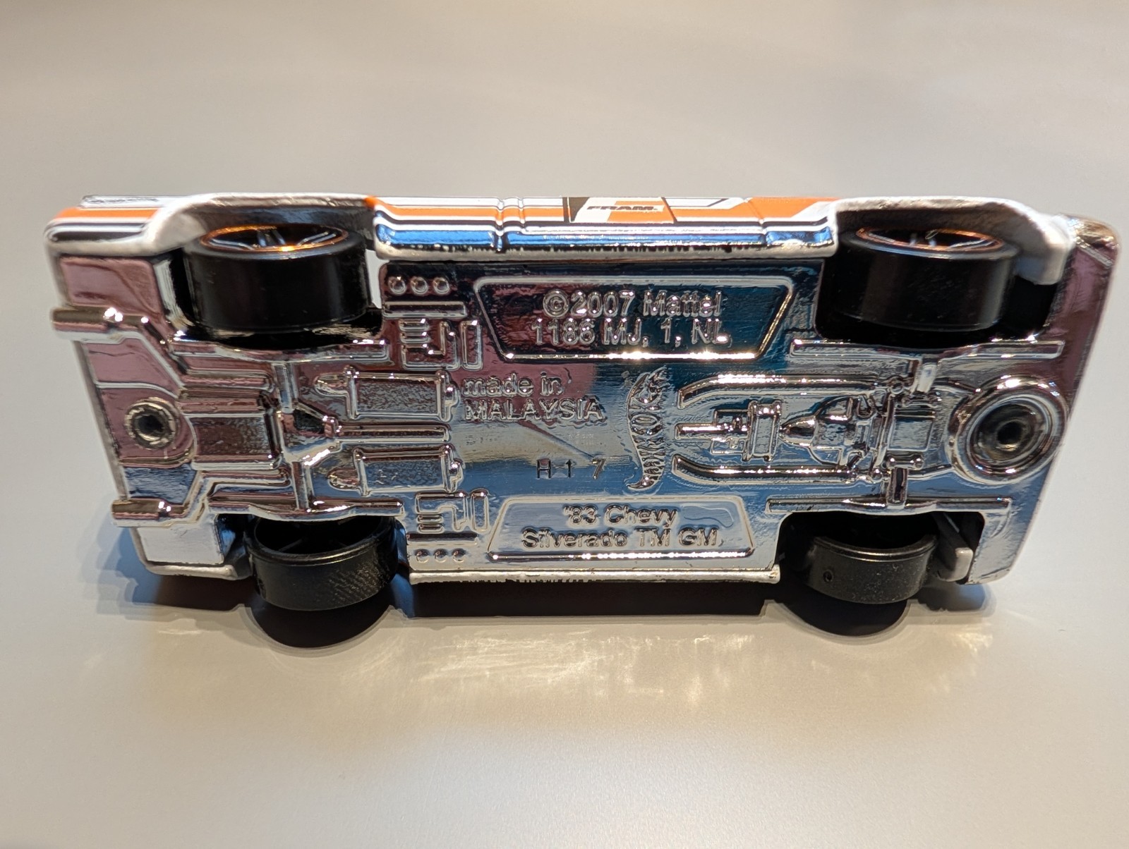 HOT WHEELS ’83 CHEVY SILVERADO FRAM WHITE TOYS R US EXCLUSIVE (LOOSE) VHTF!