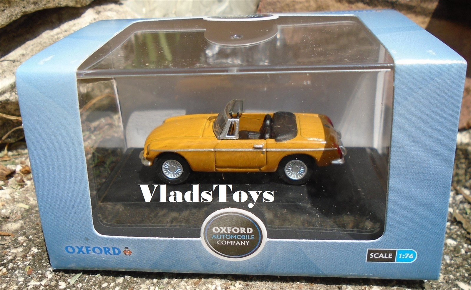 Oxford Diecast 1:76 Scale MG MGB Roadster Bronze Yellow sports car 76MGB009