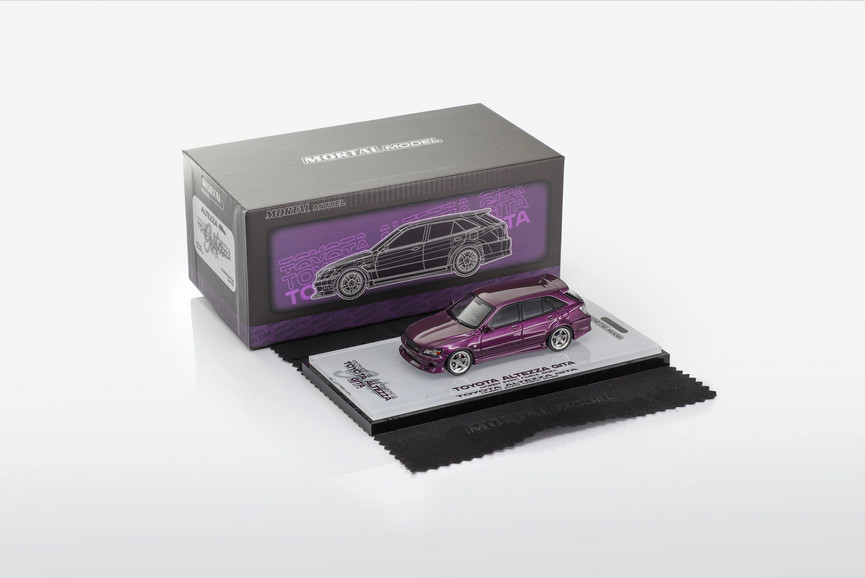 Mortal 1:64 Toyota ALTEZZA IS200 biting shark alloy car model ornaments