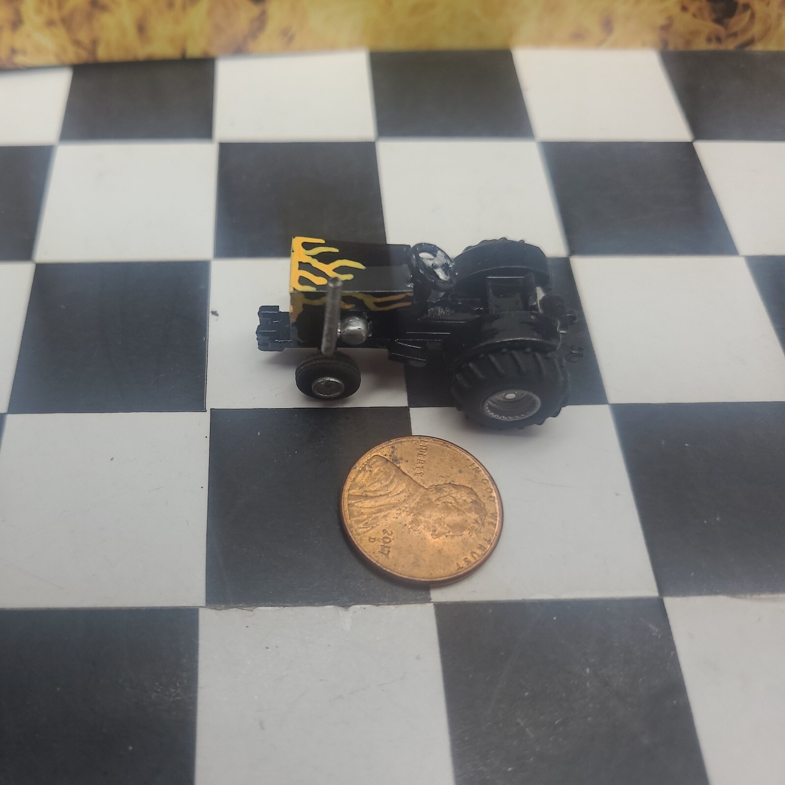 1:64 CUSTOM built GARDEN TRACTOR MINI PULLER ertl farm pulling sled lawn case ih