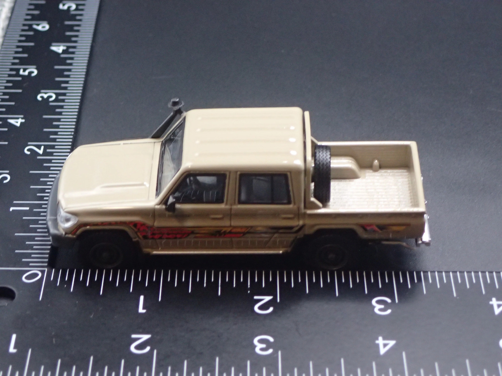 TOYOTA LAND CRUISER 70 SERIES DOUBLE CAB LC79 TRUCK 1/64 SCALE DIECAST MODEL CAR