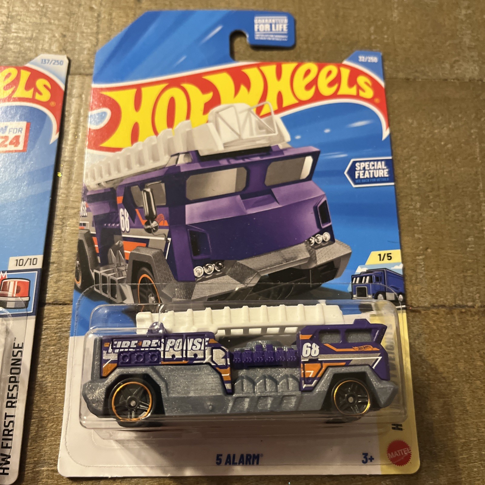 Hot Wheels HW First Response Rapid Pulse White Lot Of 2 Purple 5 Alarm New
