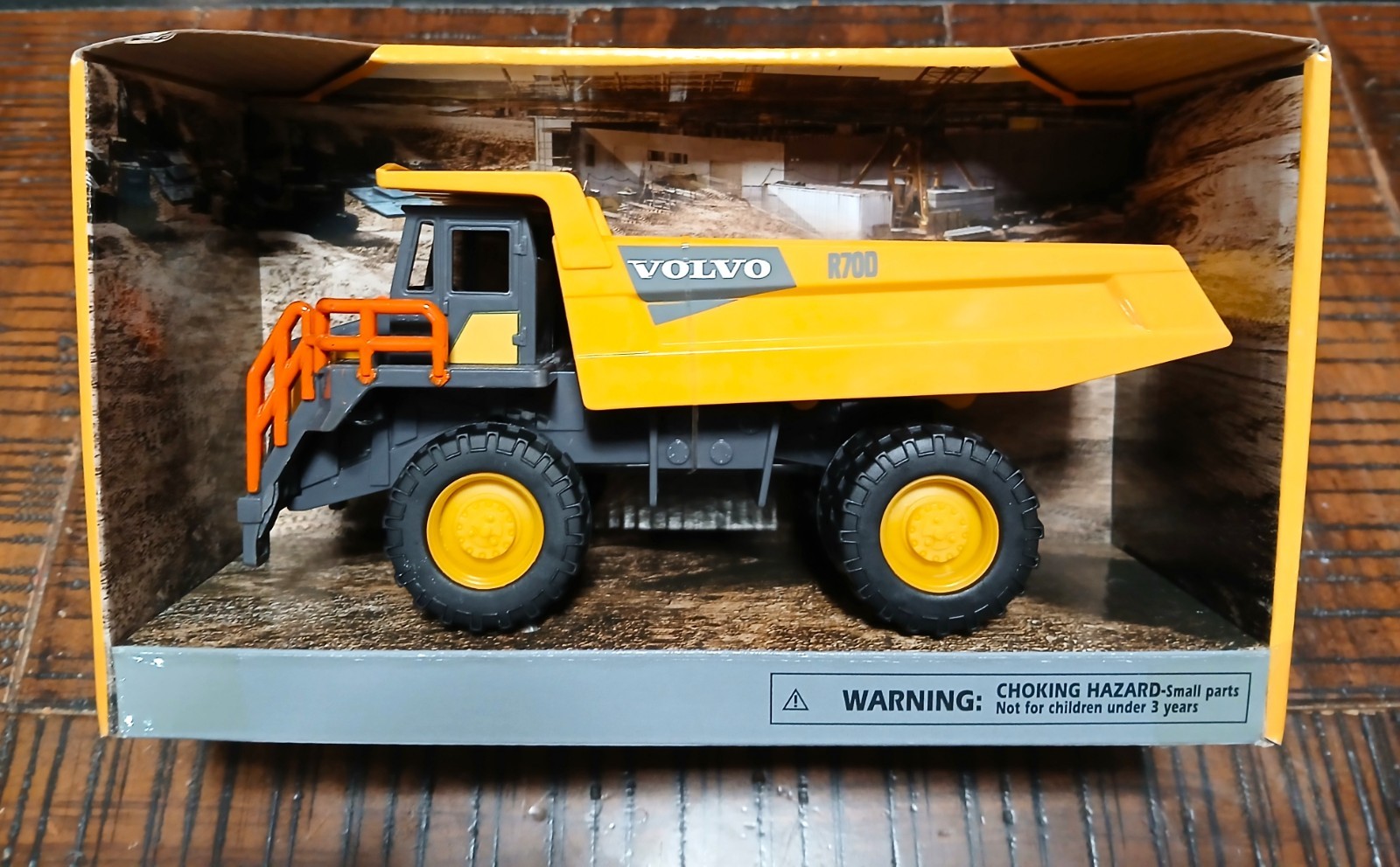Volvo Dump Truck R70D, Die-Cast and Plastic