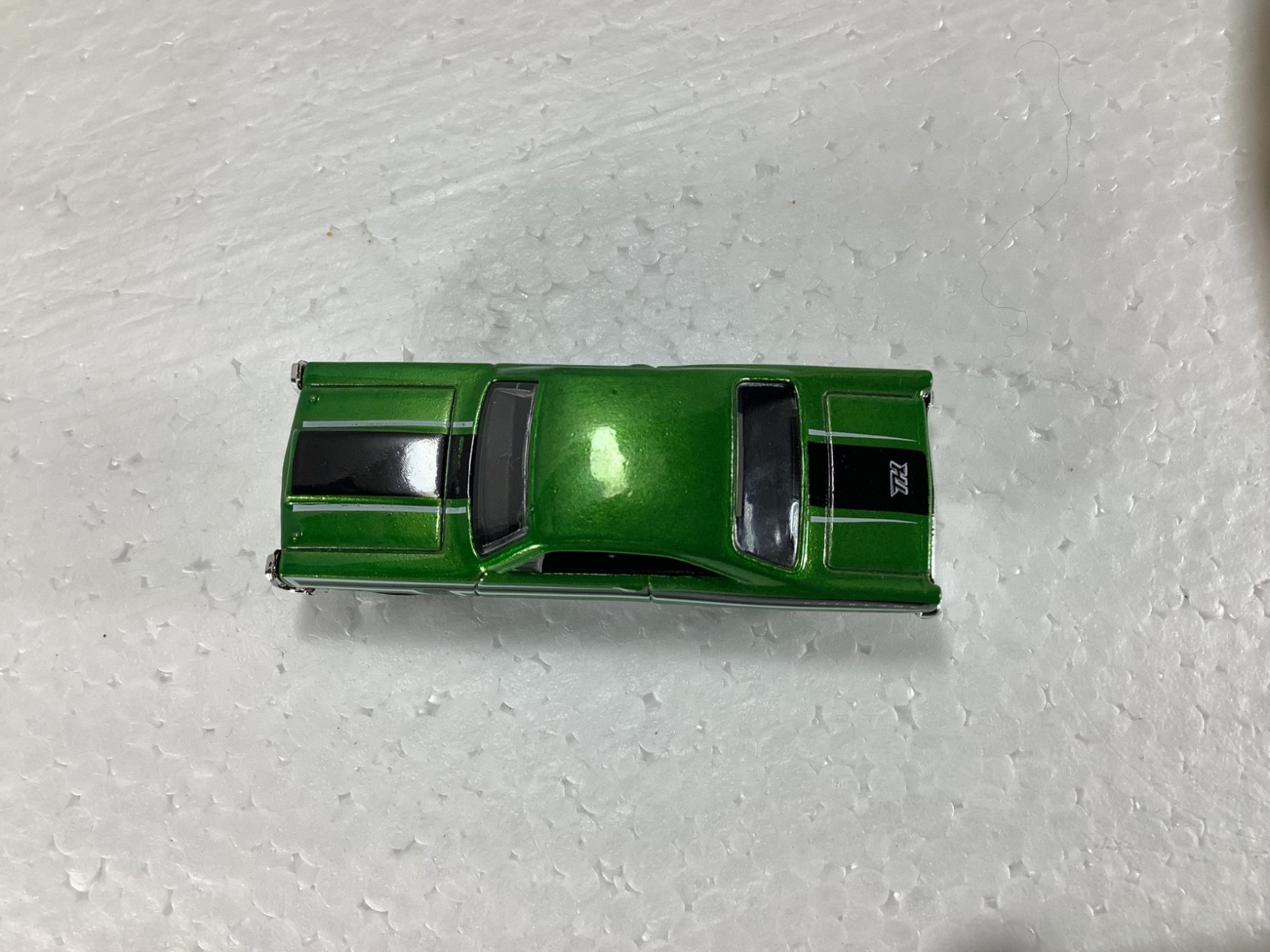 Hot Wheels 2012 SUPER Treasure Hunt 66 FORD 427 FAIRLANE Green NEW !!LOOSE MINT