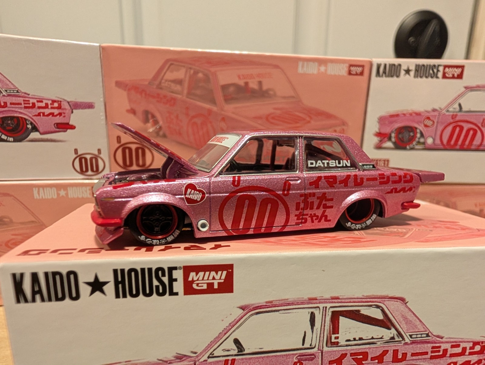 Datsun 510 Prostreet Buta V1 – 2025 Kaido House #161 – Pink