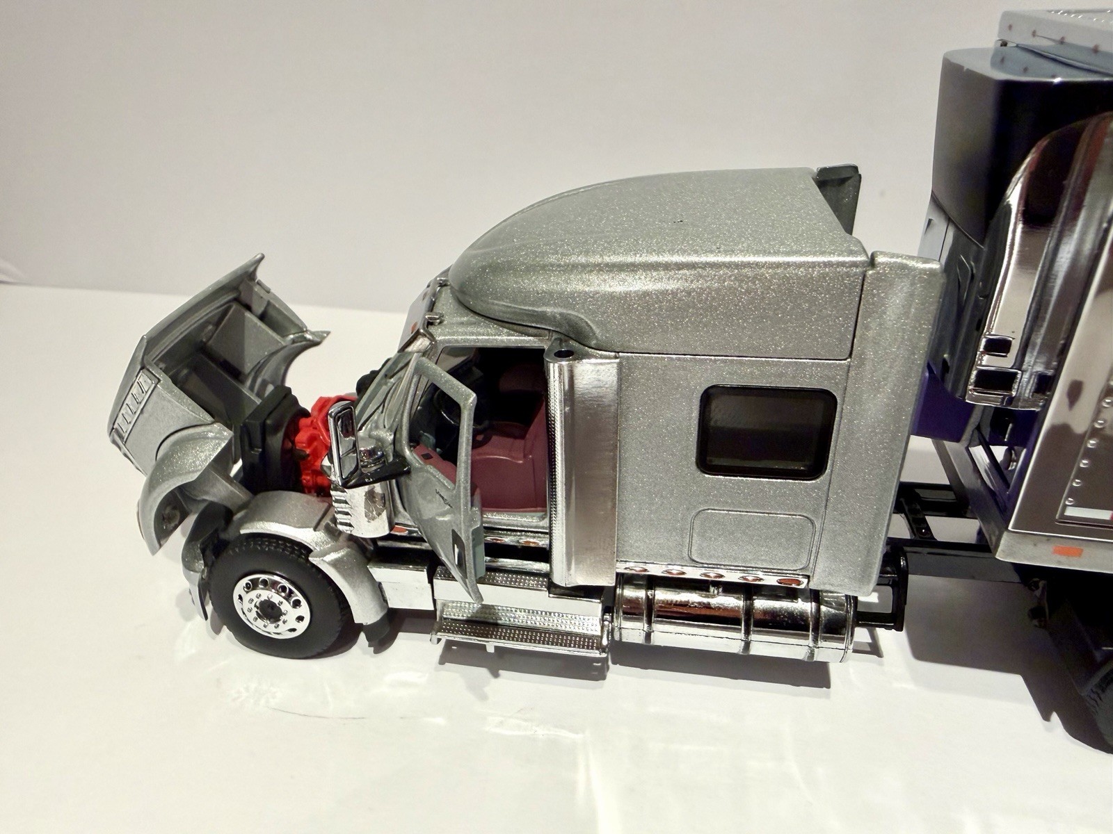 Diecast Masters International Lone Star SFFA with 53′ Chromed Refer 1/50 Scale
