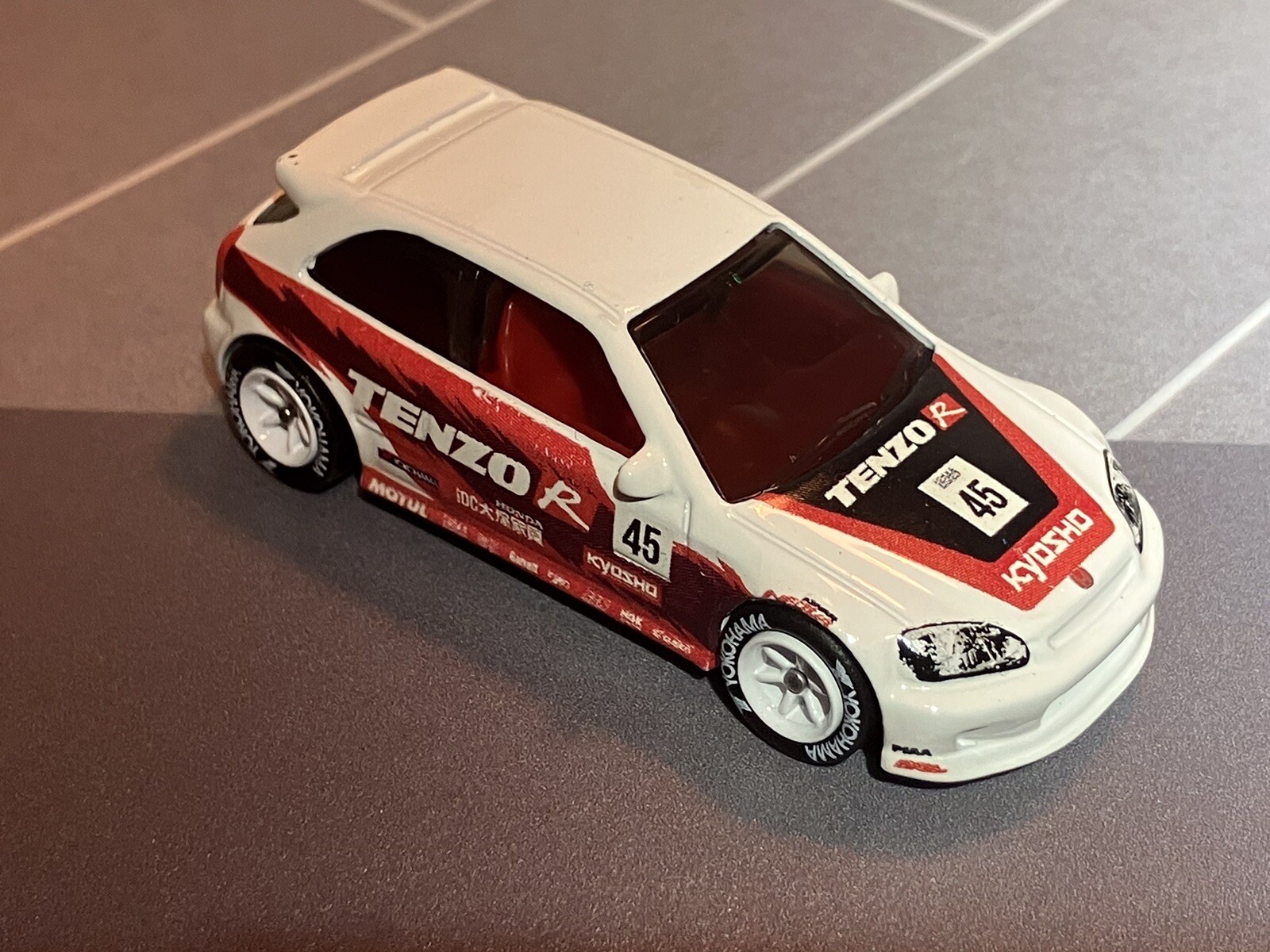 1/64 Custom Hot Wheels 1999 HONDA CIVIC TYPE R (EK9) w/real riders TENZO Custom