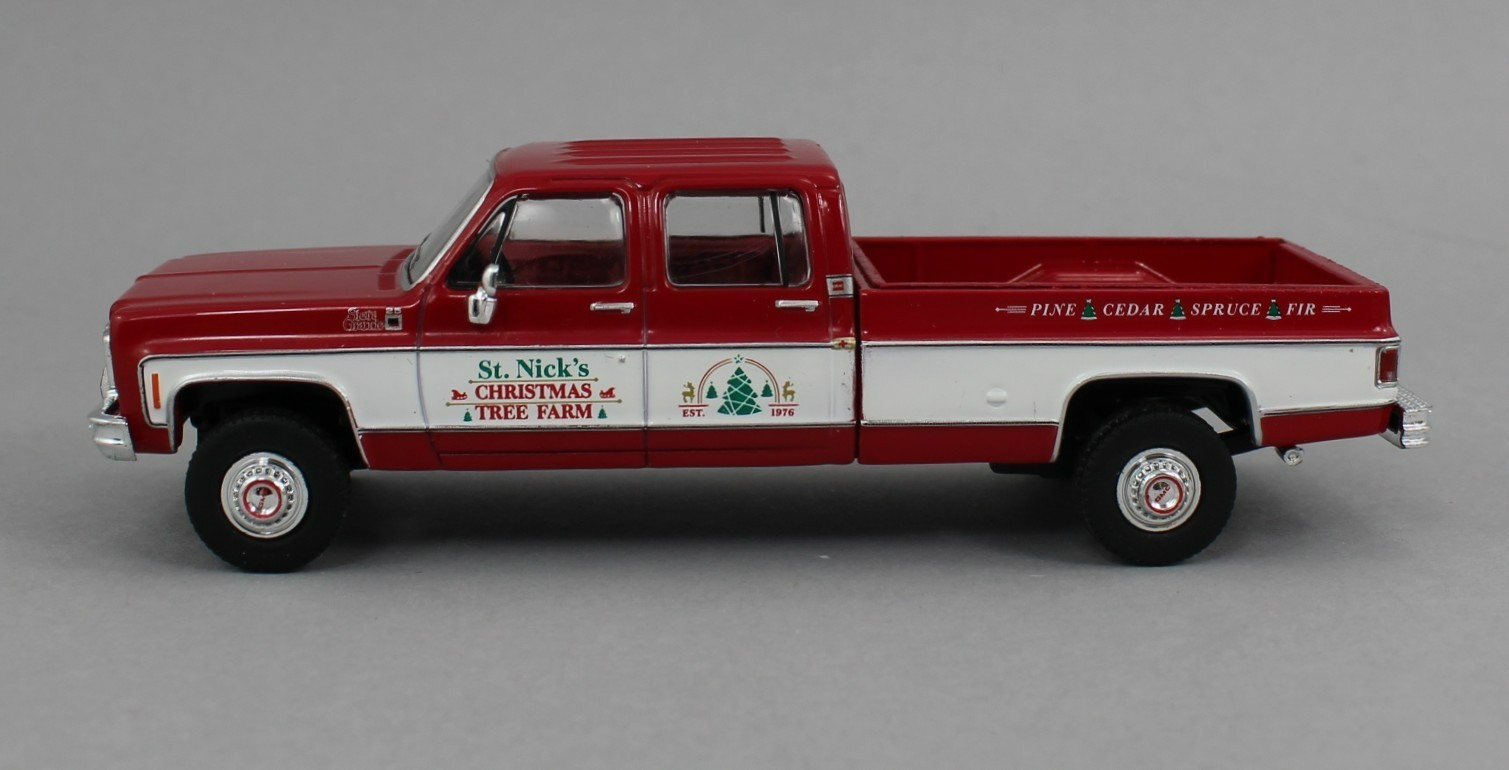 1:64 IXO Models *RED & WHITE* 1976 GMC Sierra K2500 ST NICKS CHRISTMAS TREE FARM