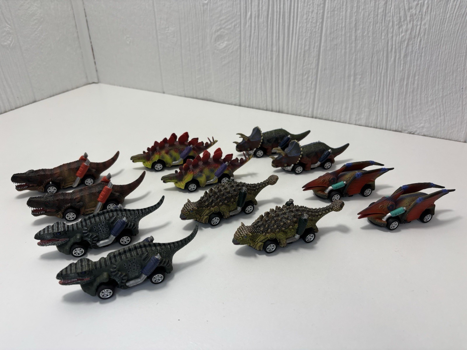 Dinobros Dinosaur Pull Back Toy Cars Set 4 Age 3 and Up Lot Of 12 Duplicates