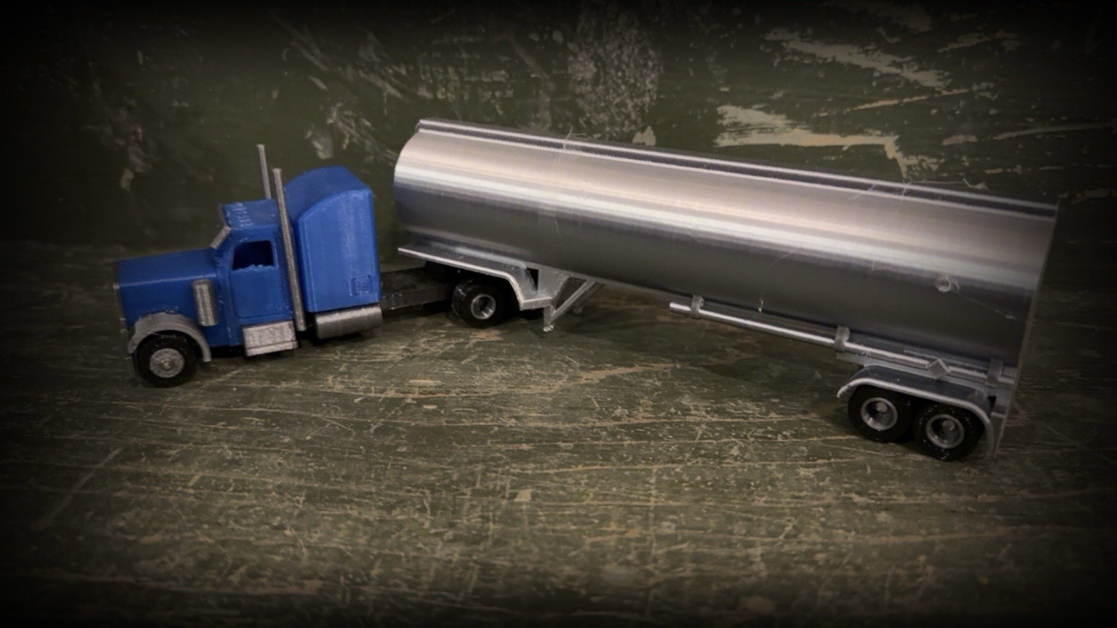 1:64 Scale Sliver (looks Like Alum) Tanker trailer – 3D printed