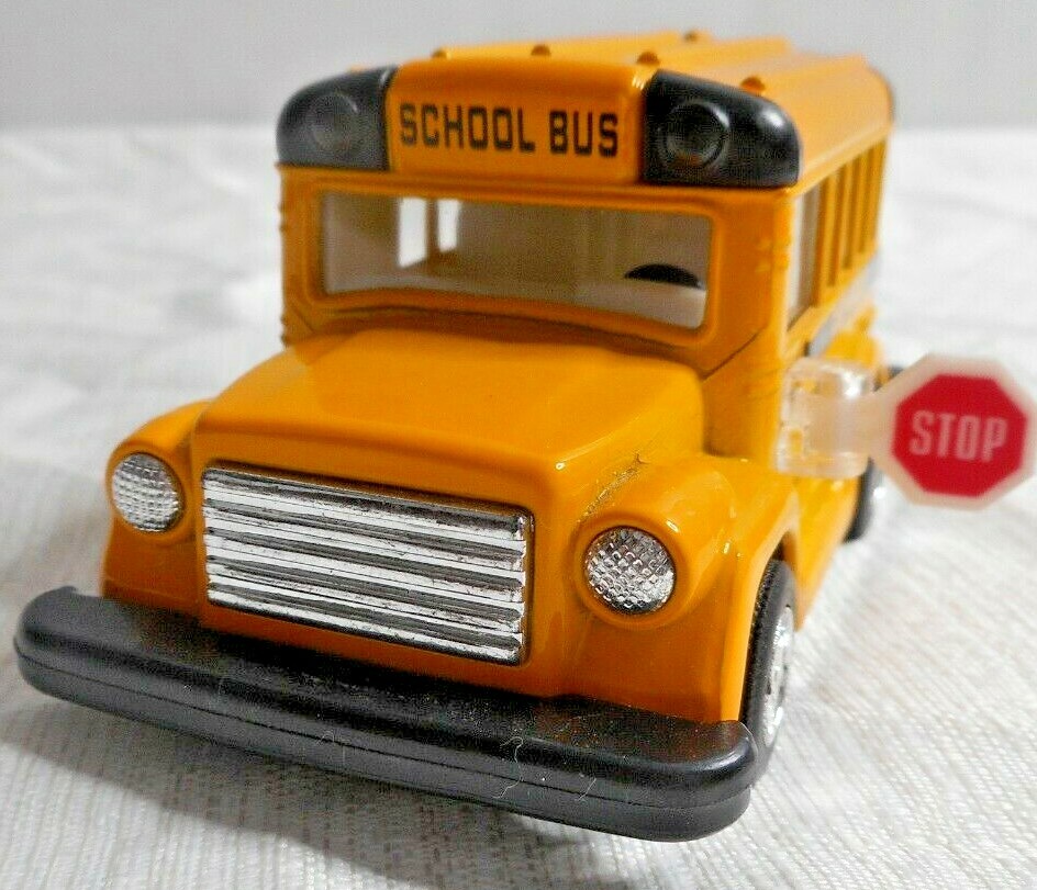 Kintoy Yellow Mini-Short School Bus Diecast Pull Back Action Stop Sign Moves