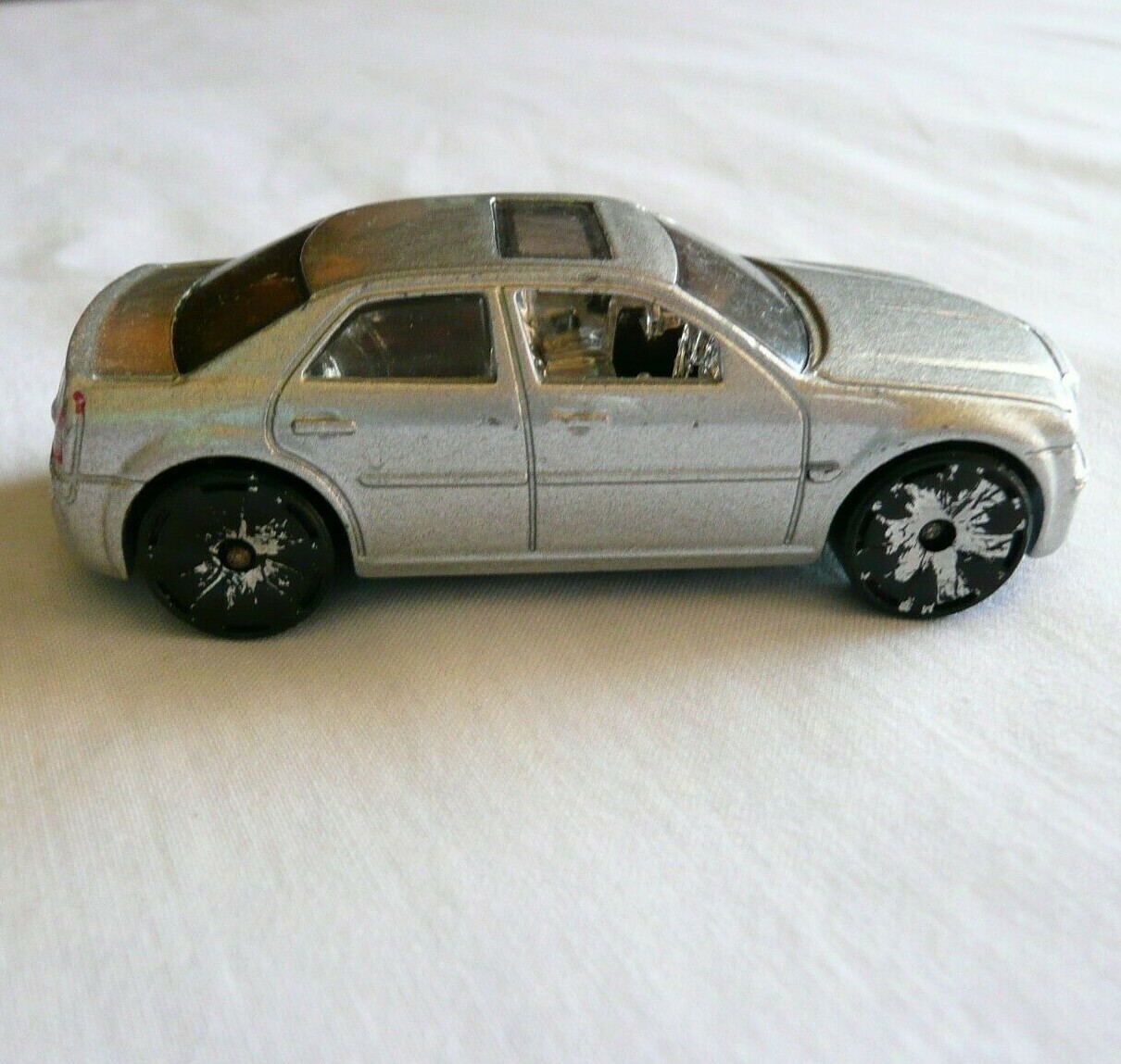 2005 Hot Wheels Mattel Chrysler 300C Hemi Silver Malaysia loose