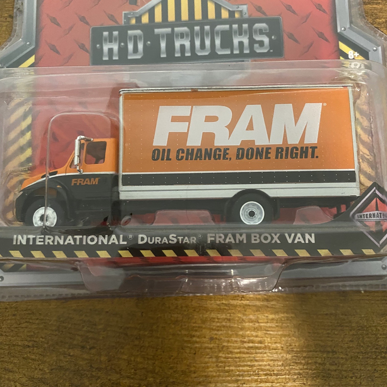 New Greenlight H.D. Series 16 International DuraStar Fram Box Van 1:64 LE In box