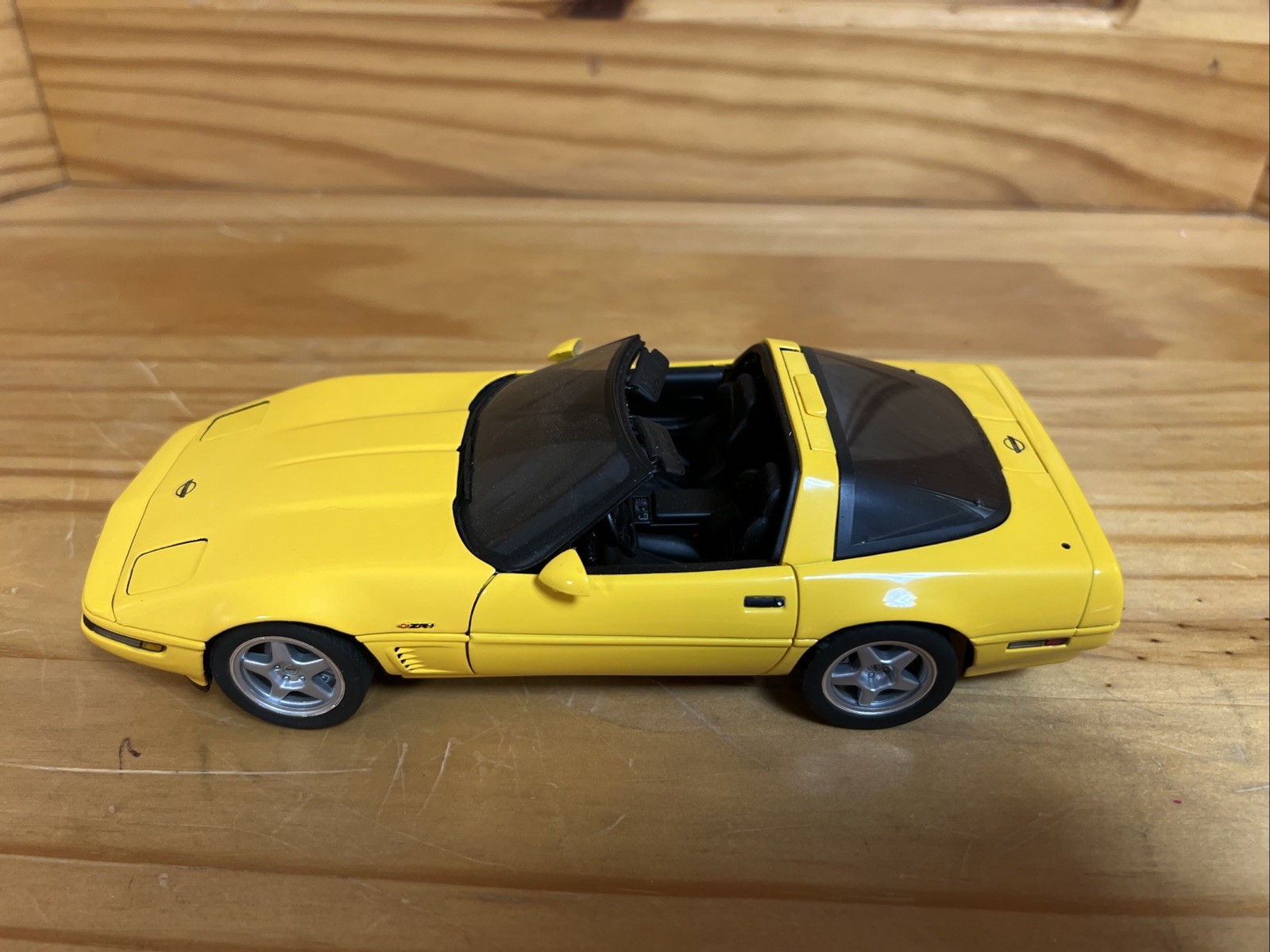 1995 Chevrolet Corvette ZR-1 Yellow Danbury Mint Diecast Replica 1:24