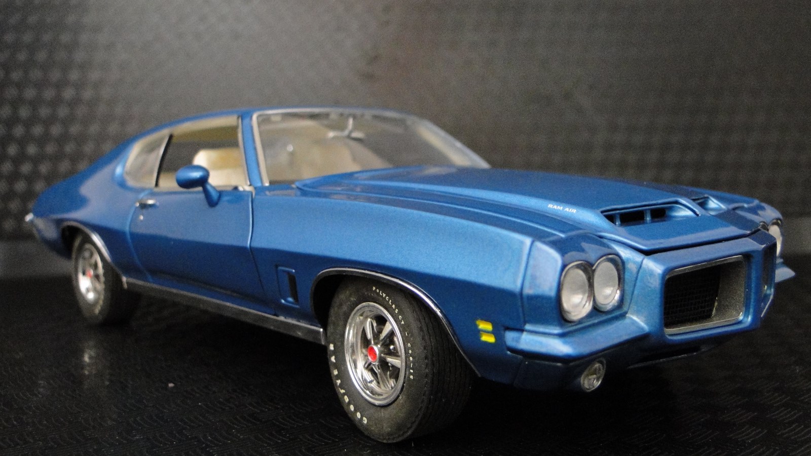 Pontiac GTO Classic Custom Built Metal Model 1 24 Hot Rod Race Car 18 1967 1970