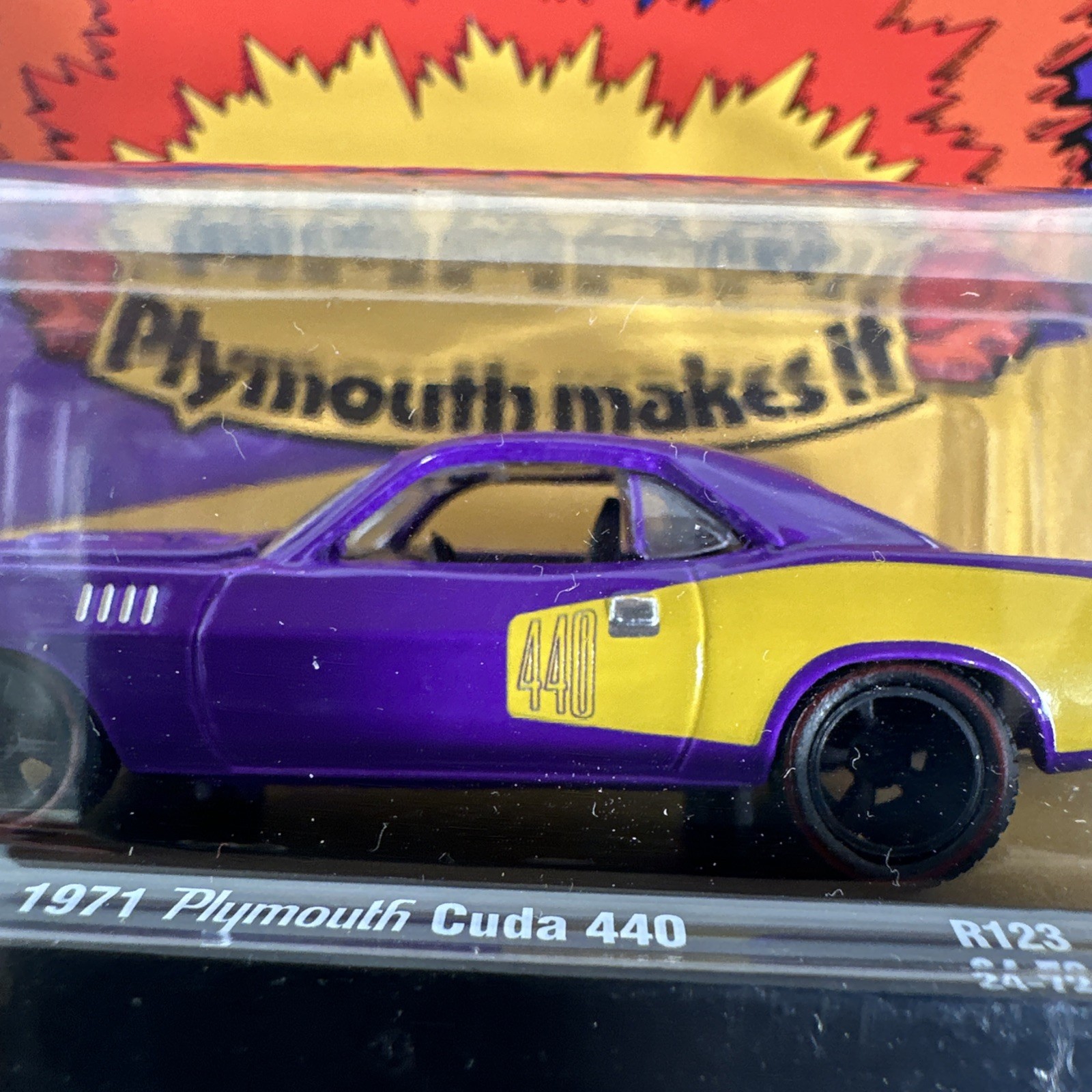 1971 Plymouth Cuda 440 Purple M2 Machines R123 24-72 New in Package Muscle Car