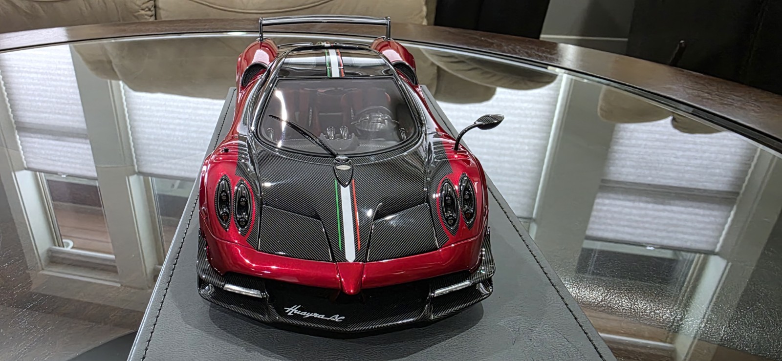1/18 BBR PAGANI HUAYRA BC COLOR ROOSO FUOSO ( READ INFO)