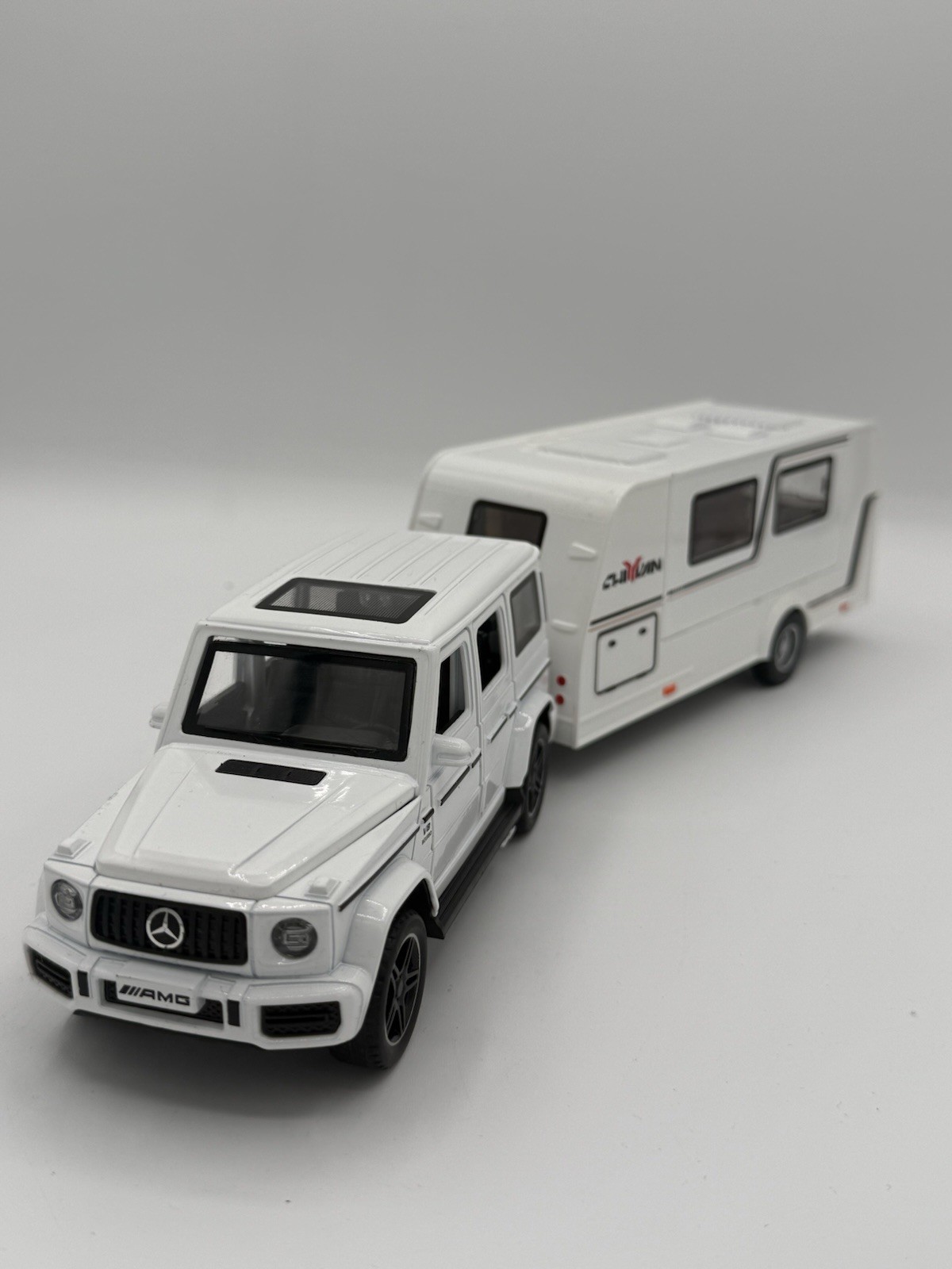 Mercedes G-Wagon AMG Toy Car with Camper Trailer Diecast Model 1:32, Doors Open