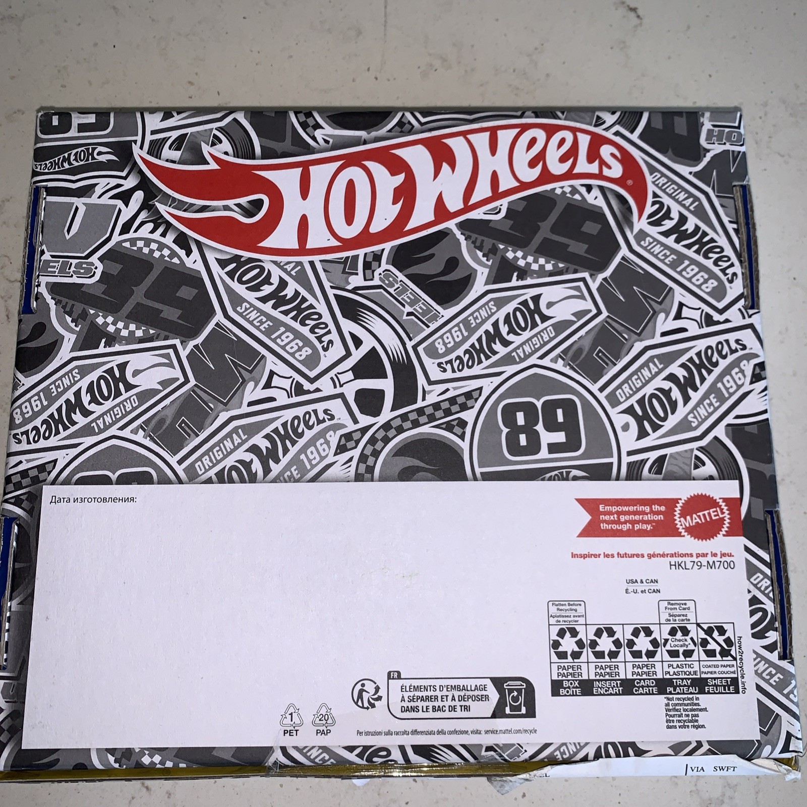 Hot Wheels HW Hot Trucks 10-Pack Diecast 1:64 Unopened Box HKL79-9796