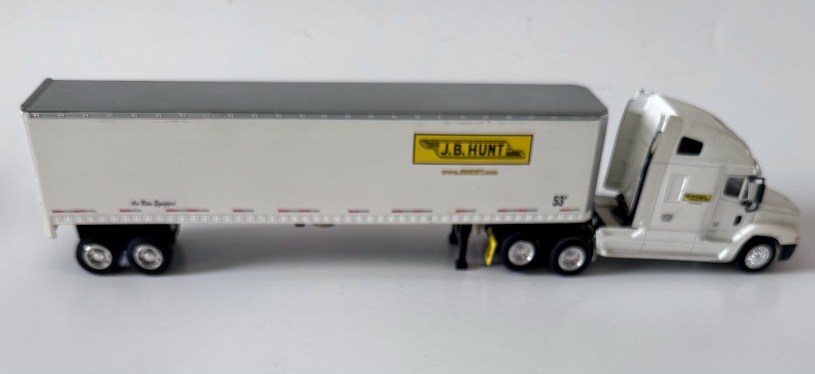Speccast JB Hunt Freightliner 1/64 Tractor Trailer Diecast Semi Truck Read