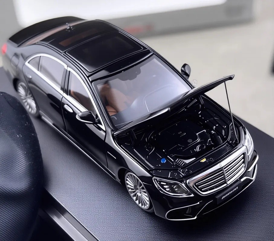 RM 1:64 Black S63 W222 Luxury Sedan Sports Model Diecast Metal Car