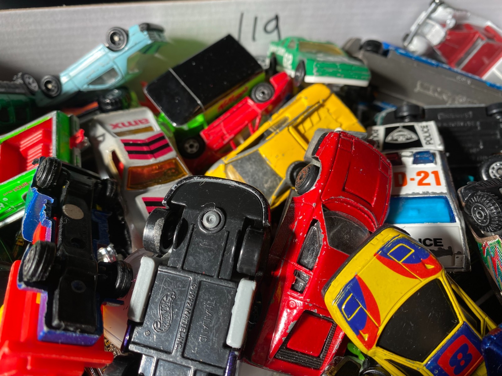 1:64 diecast car lot 119 cars truck mixed brands matchbox hot wheels etc.