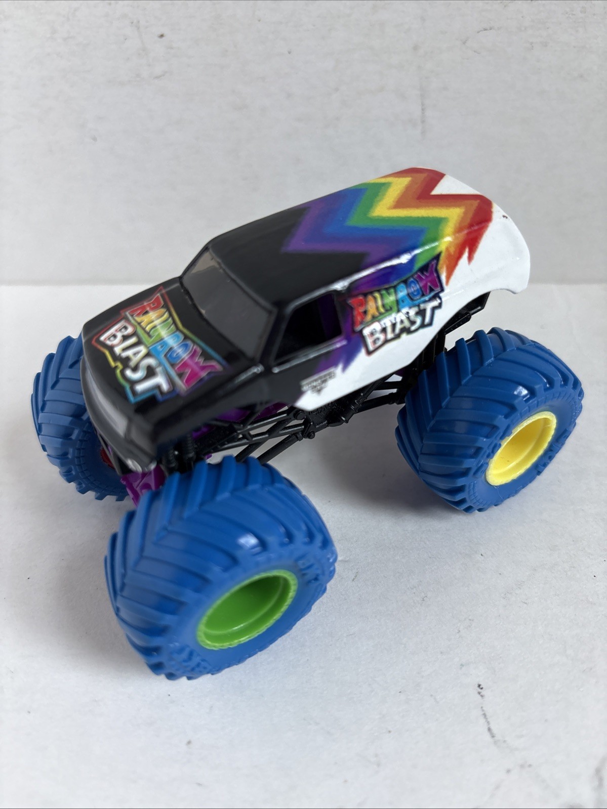 Monster Jam Rainbow Blast Monster Truck 1:64 Retired Multi-Color