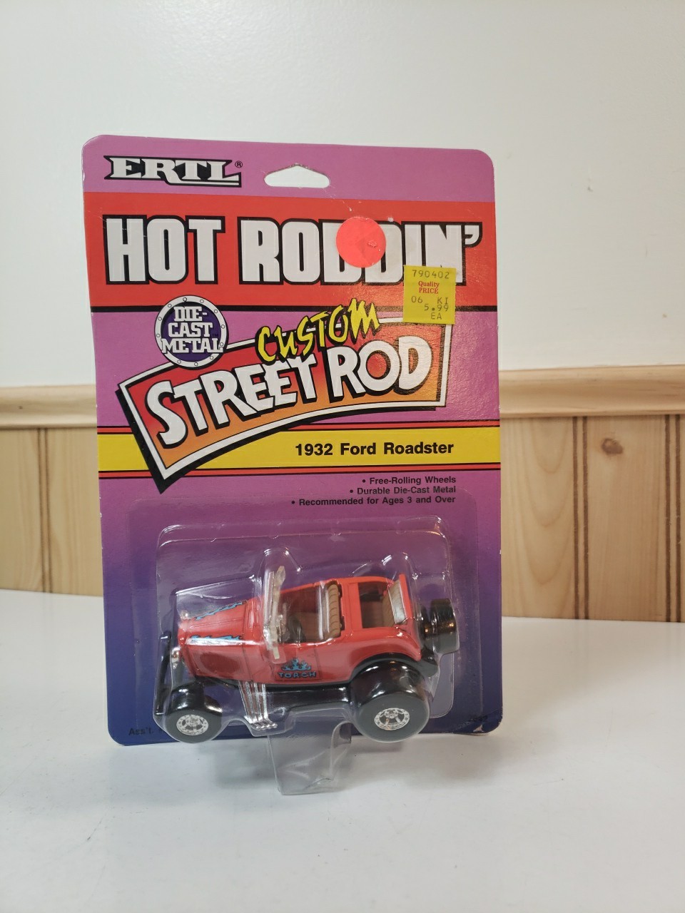 Vintage Ertl 1989 Hot Roddin Custom Street Rod ’32 Ford Roadster New On Card