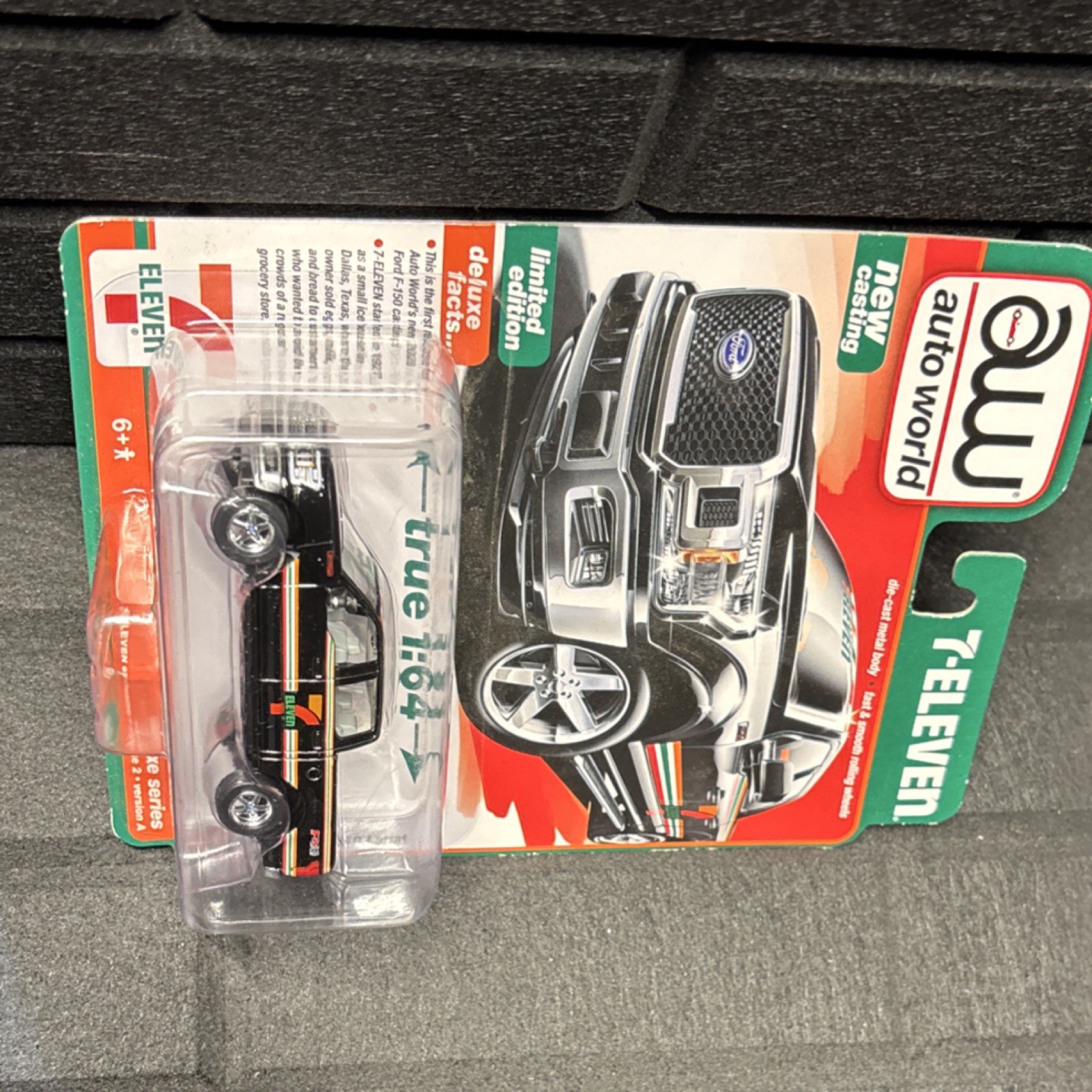 Auto World 7-Eleven F-150 Lariat Limited Edition 1:64 Diecast Truck