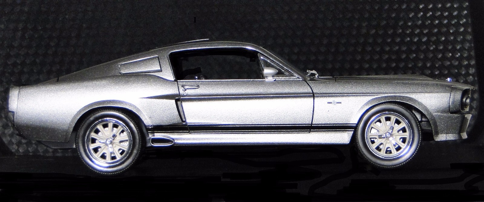 Ford Mustang Classic Custom Built Metal Model 1 18 Hot Rod 12 Race Car GT 24