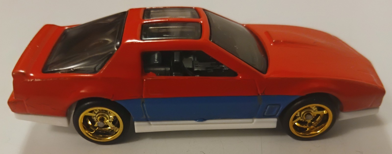 Hot Wheels: ’84 Pontiac Firebird (Gone in Sixty Seconds Series 1-Lisa)