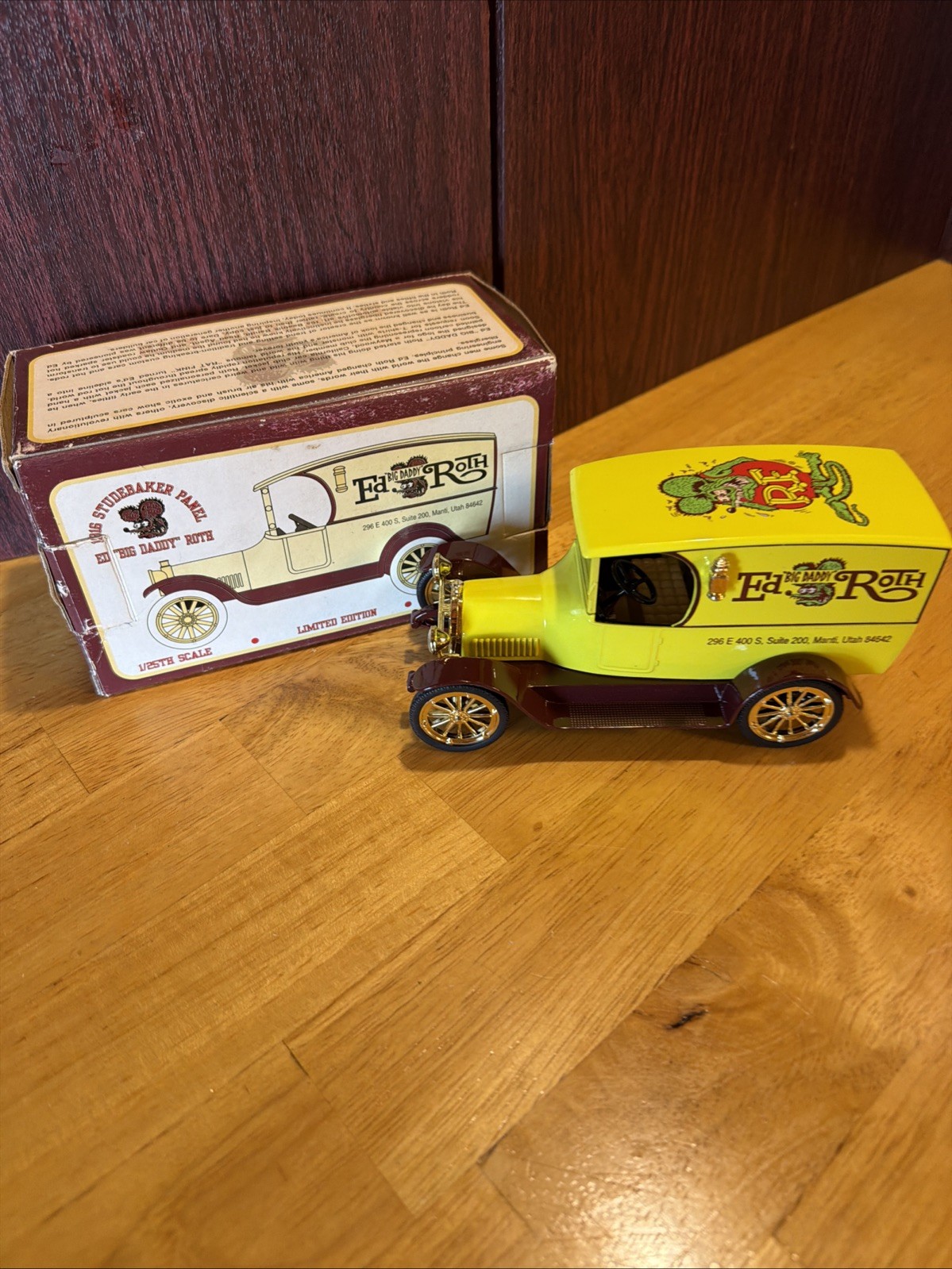 Rat Fink 1916 Studebaker 1:25 Ed Big Daddy Roth Performance Pioneers diecast