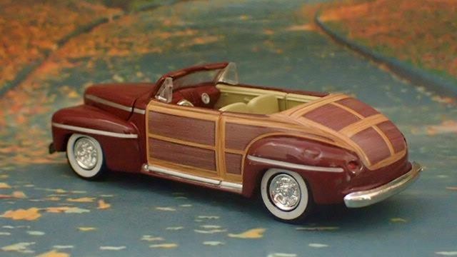Sportsman 1946 Ford Super Deluxe 289ci V8 Woody Convertible 1/64 Limited Edit Q