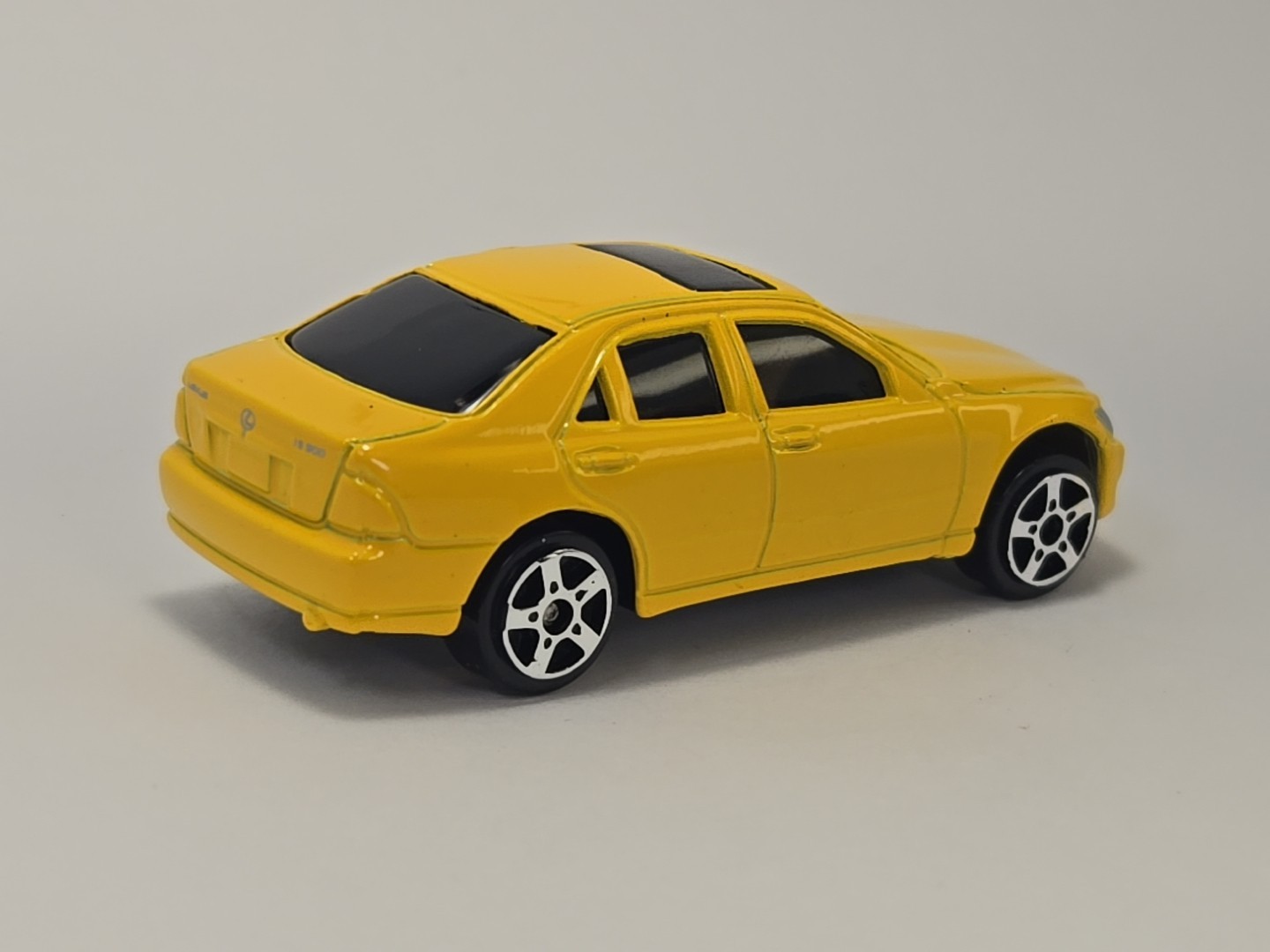 1999-2005 Lexus IS300 ( aka Toyota Altezza) Collectible 1/64 Scale Diecast Model