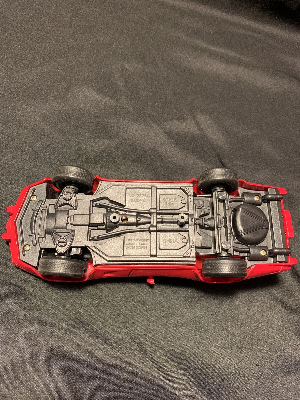 1979 CHEVROLET CORVETTE RED 1/24 DIECAST MODEL CAR BY MOTORMAX 73244