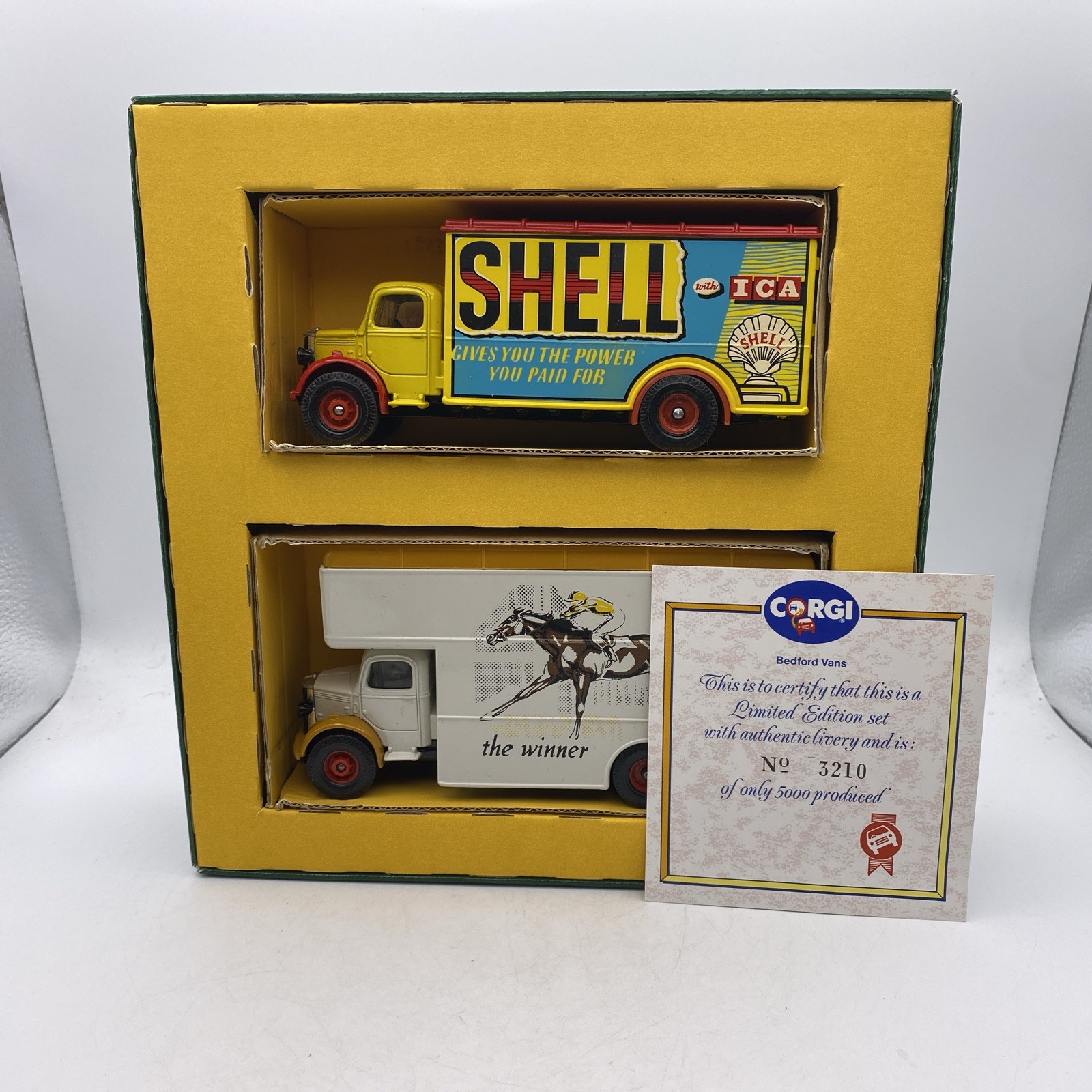 Corgi D17/1 Bedford Vans – Shell – Limited Edition – Boxed
