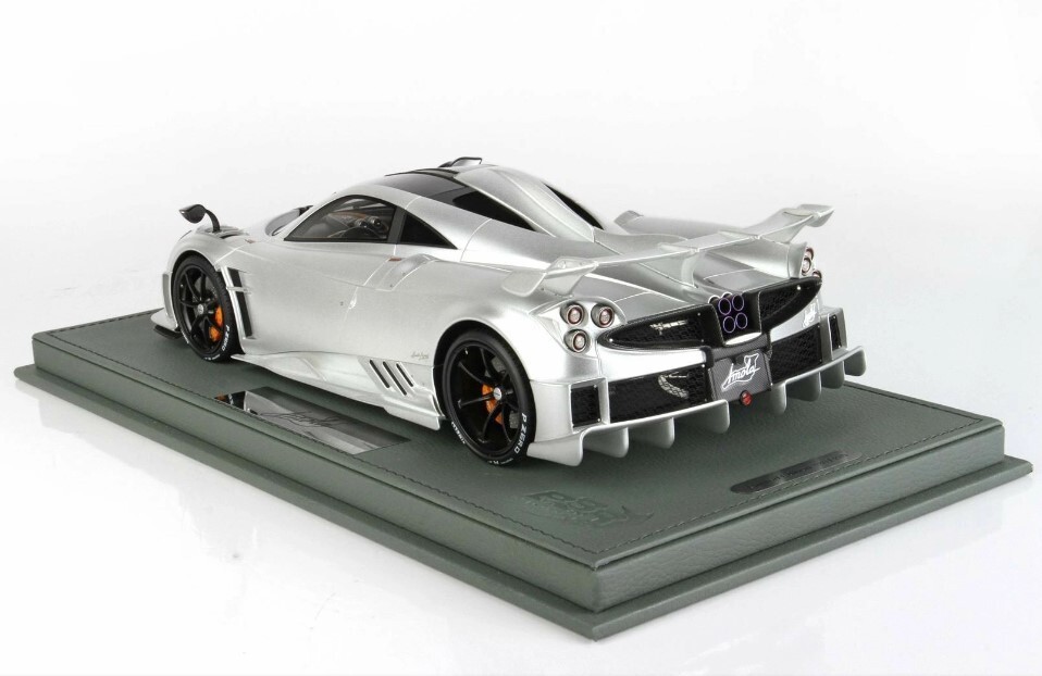 1/18 BBR PAGANI IMOLA MATT SILVER BBR Leather Base Display case P18192D Ltd 220