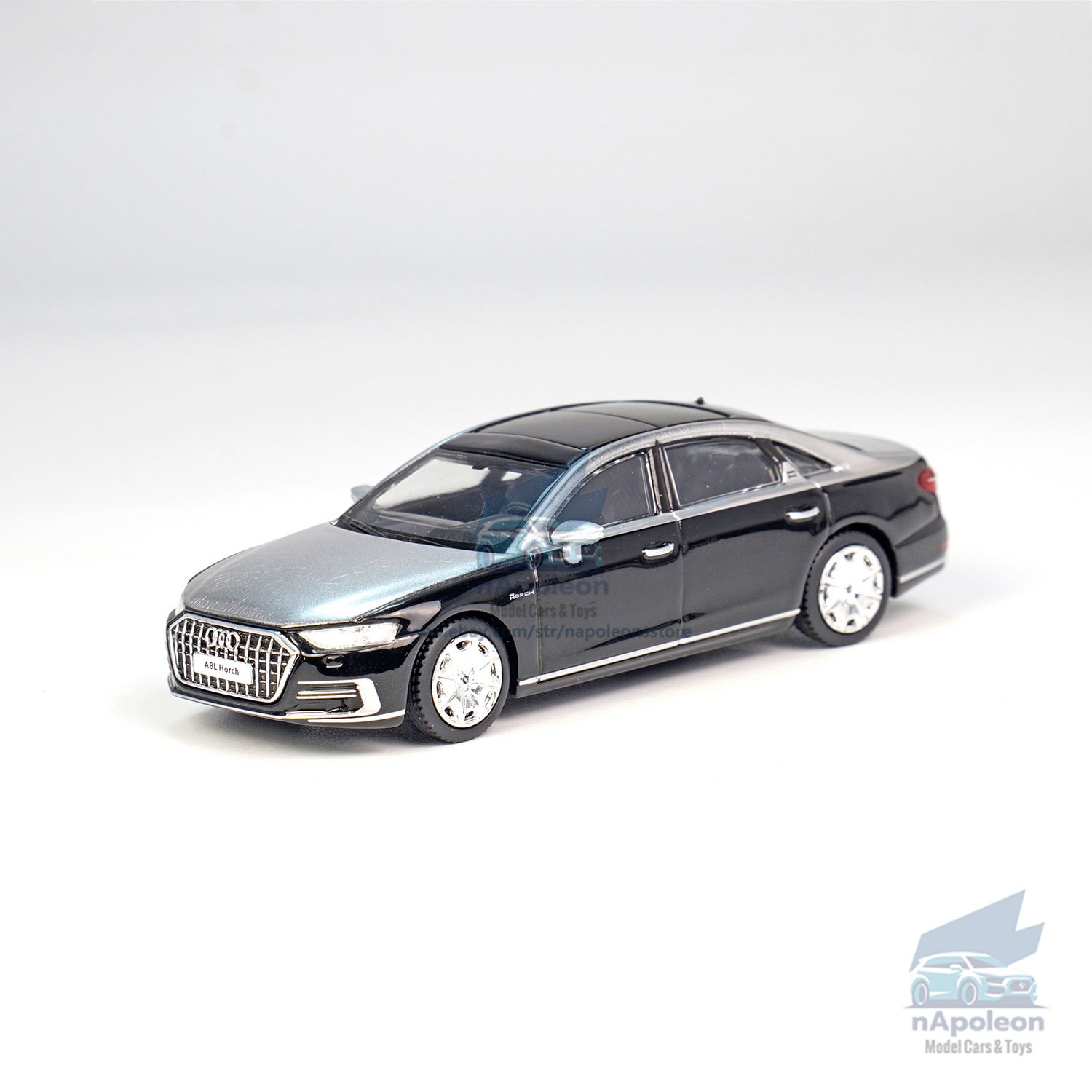 1:64 Audi A8L Horch 2021 Two-Tone Diecast Model Car Kids Gift Collection Display