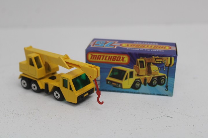 Matchbox Lesney England Superfast #49 Crane Truck Yellow Boom NEW Original Box
