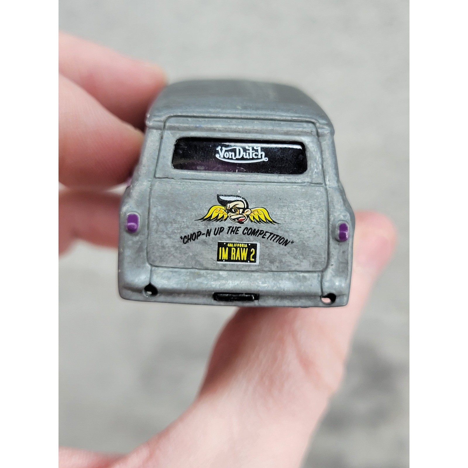 Jada Toys Von Dutch 1957 Chevrolet Suburban Road Rats Chop Shop Silver 1:64