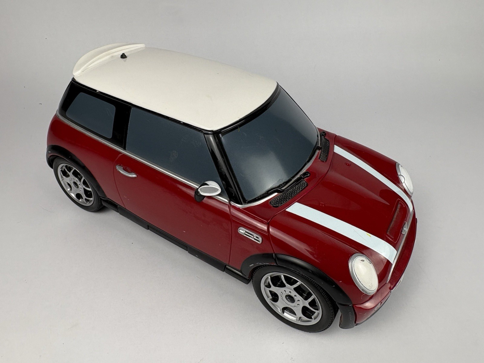 Playmates Micro Machines Mini Cooper with 2 Micro Cars – FOLDS OUT – 2004