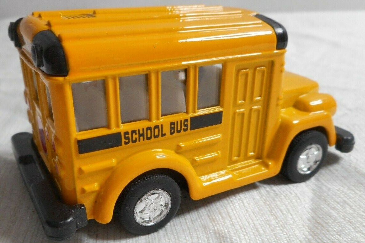 Kintoy Yellow Mini-Short School Bus Diecast Pull Back Action Stop Sign Moves