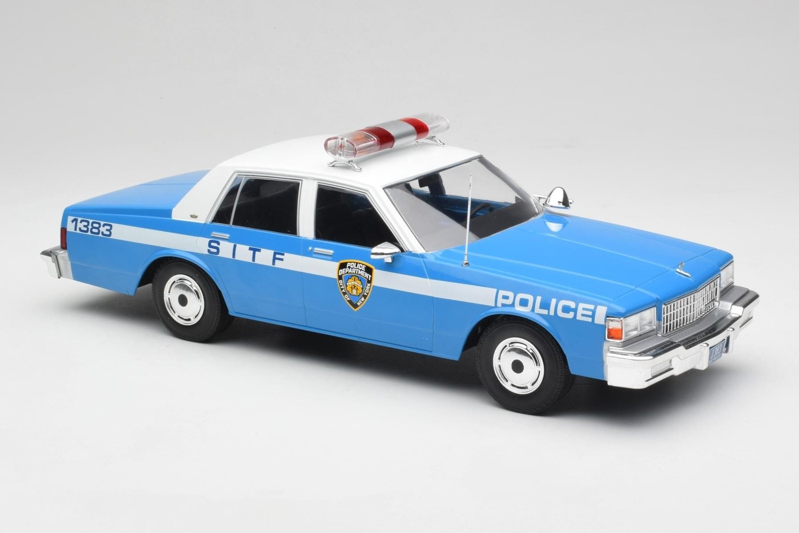Chevrolet Caprice NYPD Police Car MCG 1:18 | MCG18360