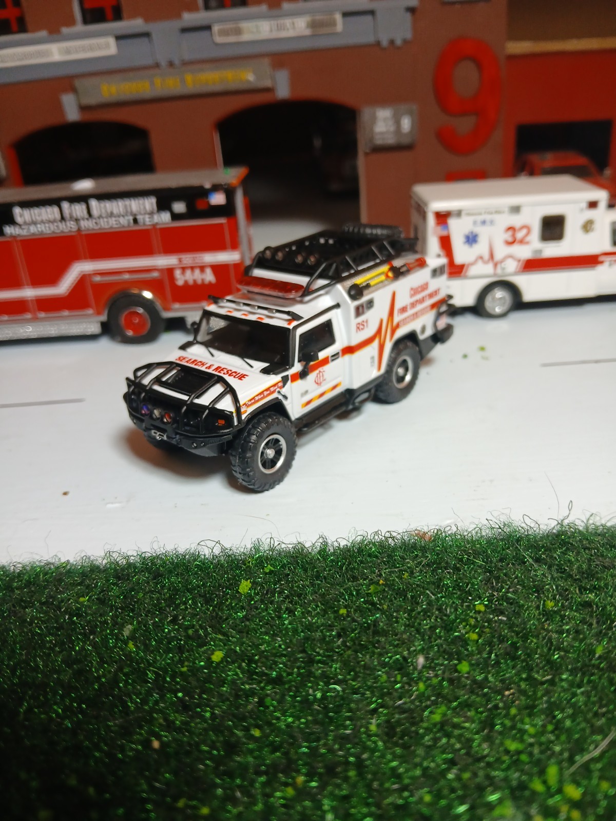 Code 3 1:64 MK Chicago Fire Dept. Hummer H2 Ambulance Kitbash Diecast. Rare
